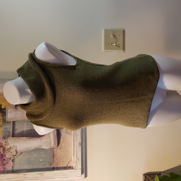 Casual Corner Tank - Picture 3 of 7